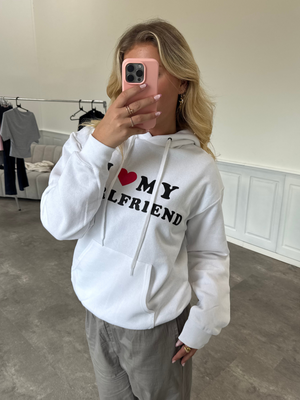 GIRLFRIEND HOODIE - HVID