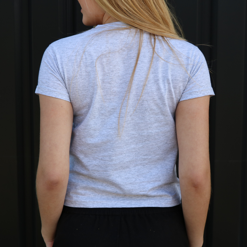 DUMP HIM, BABY TEE - GRÅ