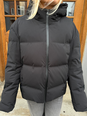 ISA DOWN JACKET - BLACK