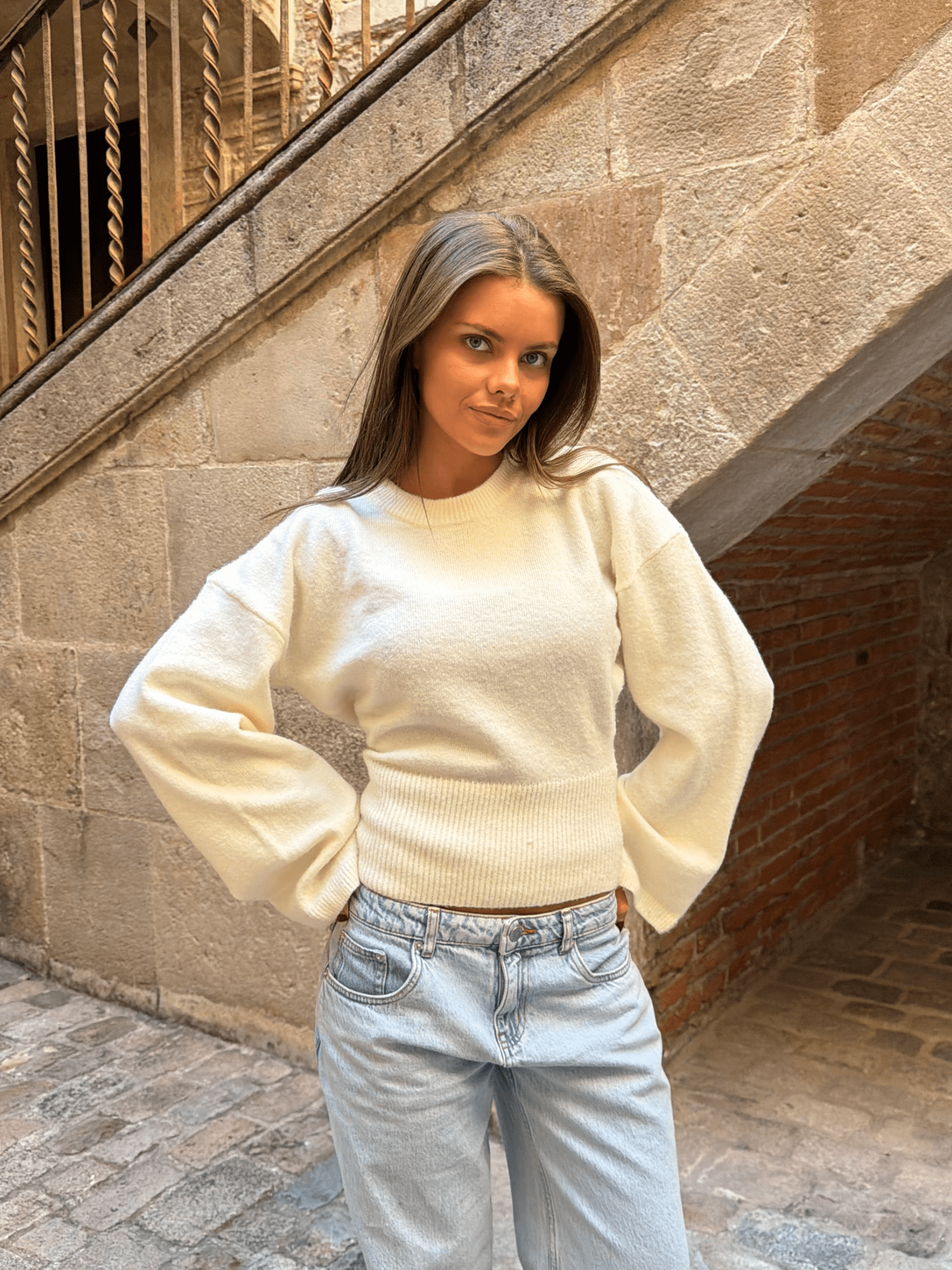 ELLEN ANGEL ÄRMELSTRICK – OFFWHITE