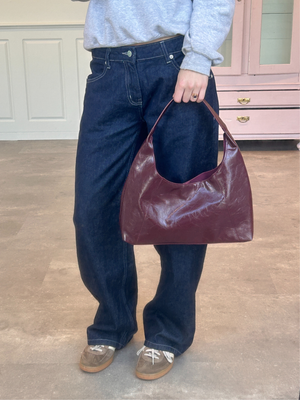 JOYE PATENT HOBO BAG - WINETASTING