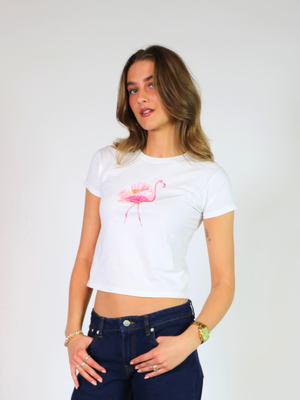 FLORAL FLAMINGO BABY TEE - HVID