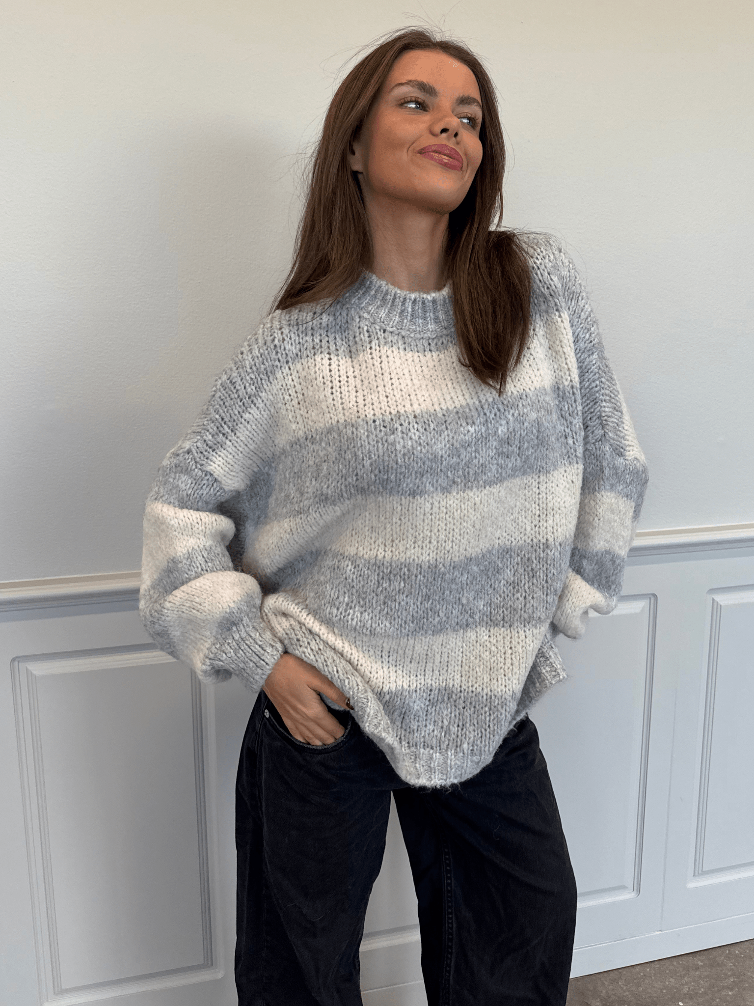 ELSIE STRIPE KNIT - LT GREY/OFFWHITE