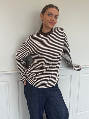 SADIE STRIPE TEE LS - HOT FUDGE COCONUT MILK