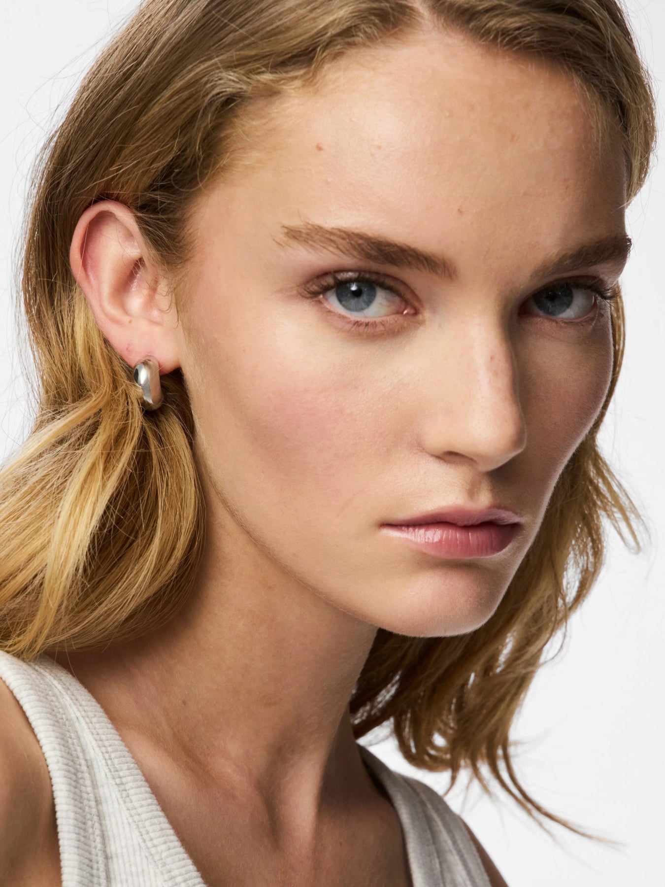 DEVIA EARRINGS (waterproof) - SILVER COLOR