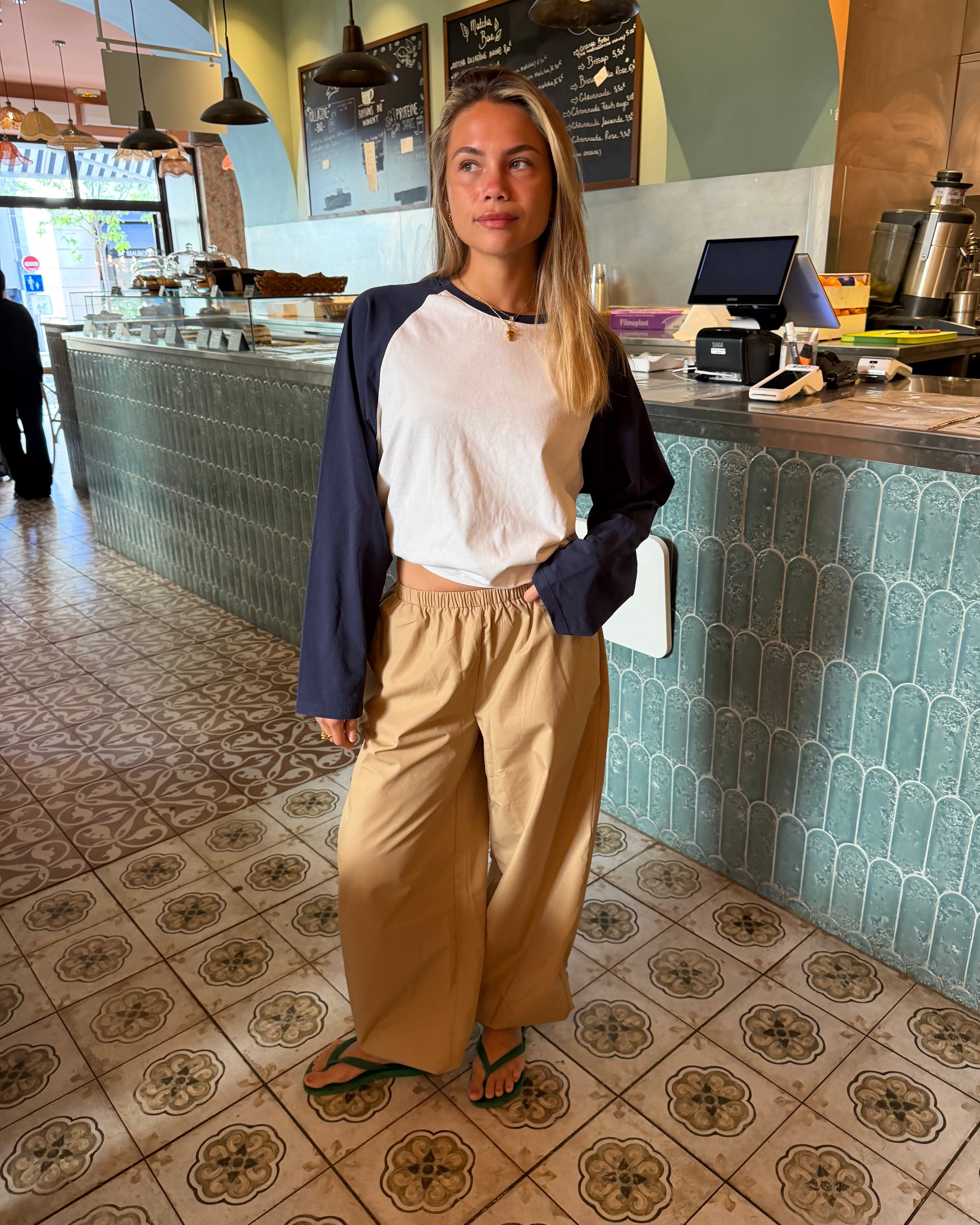 CARO BALLOON PANTS - TAUPE