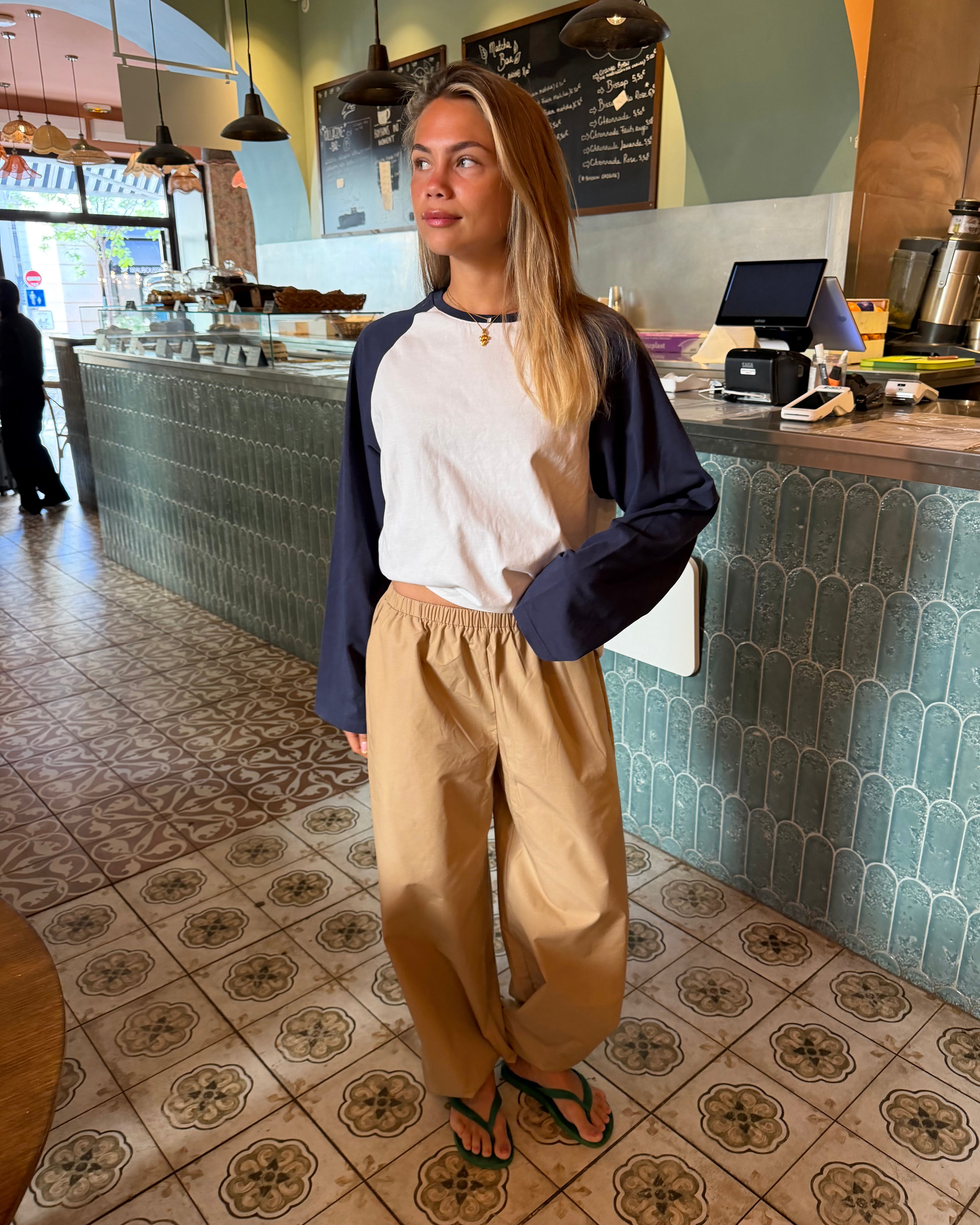 CARO BALLOON PANTS - TAUPE