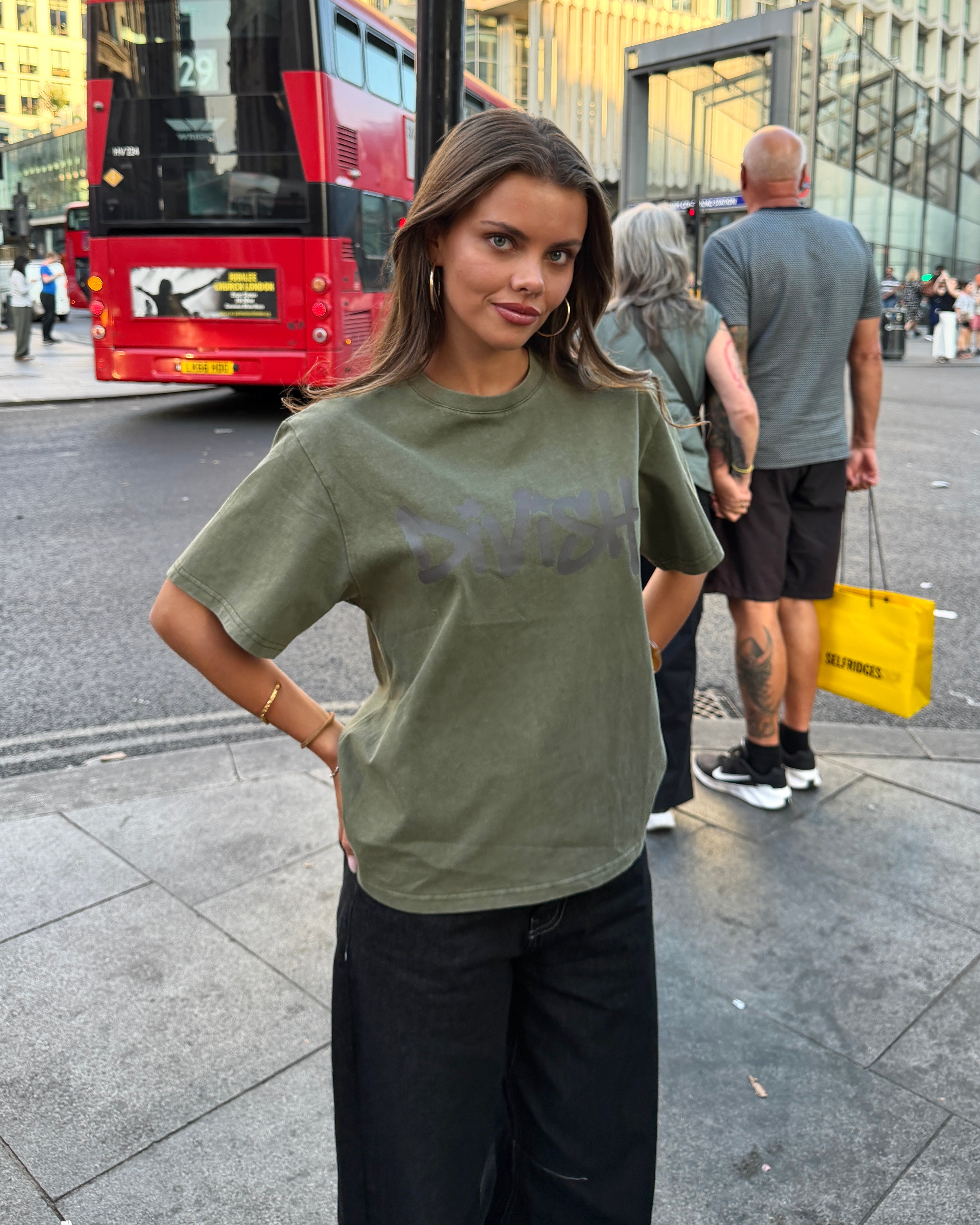 DUA TEE KORTÆRMET - OLIVE