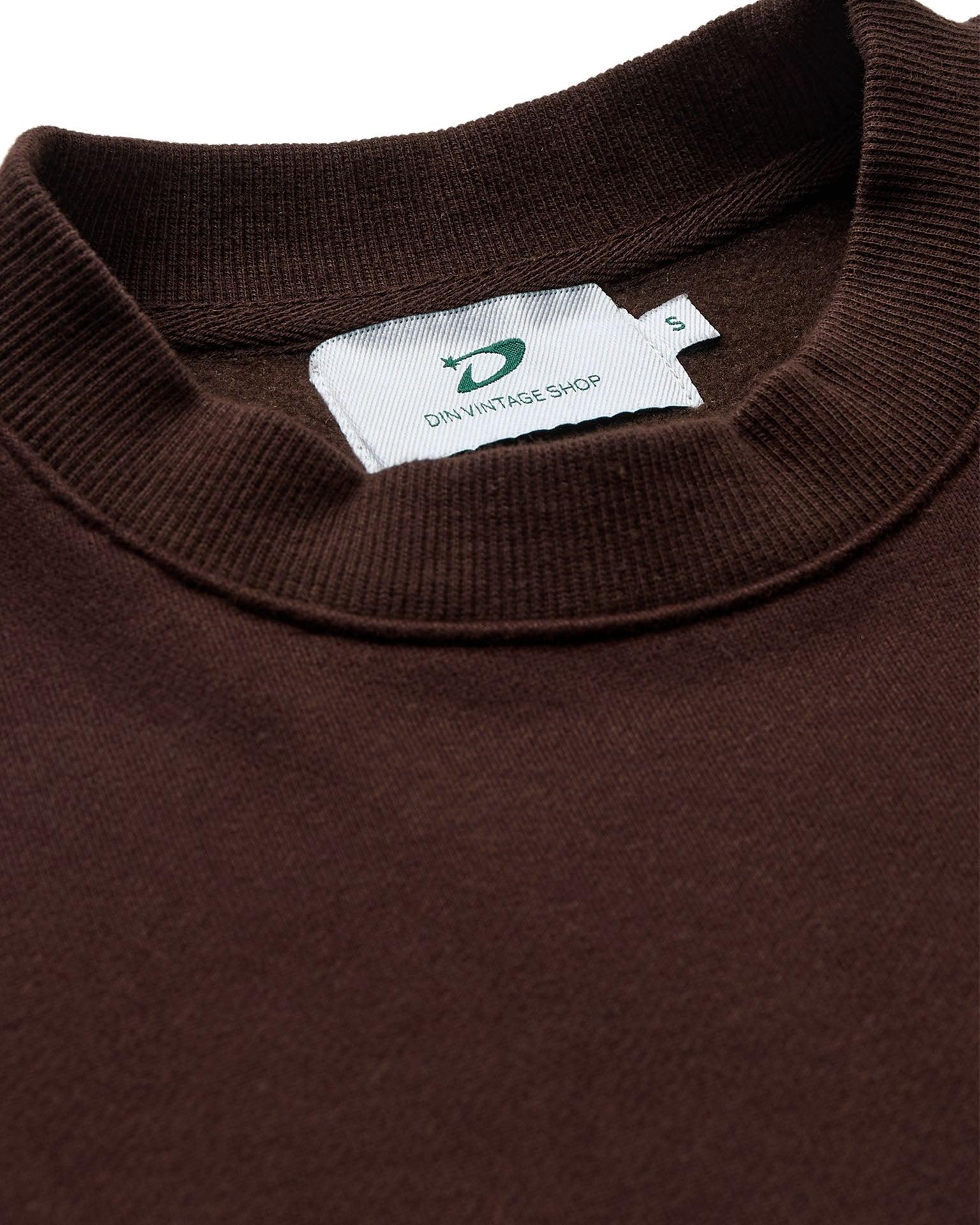 Brun Din Vintage Shop sweatshirt i bomuld med rund hals og mærke i nakken.