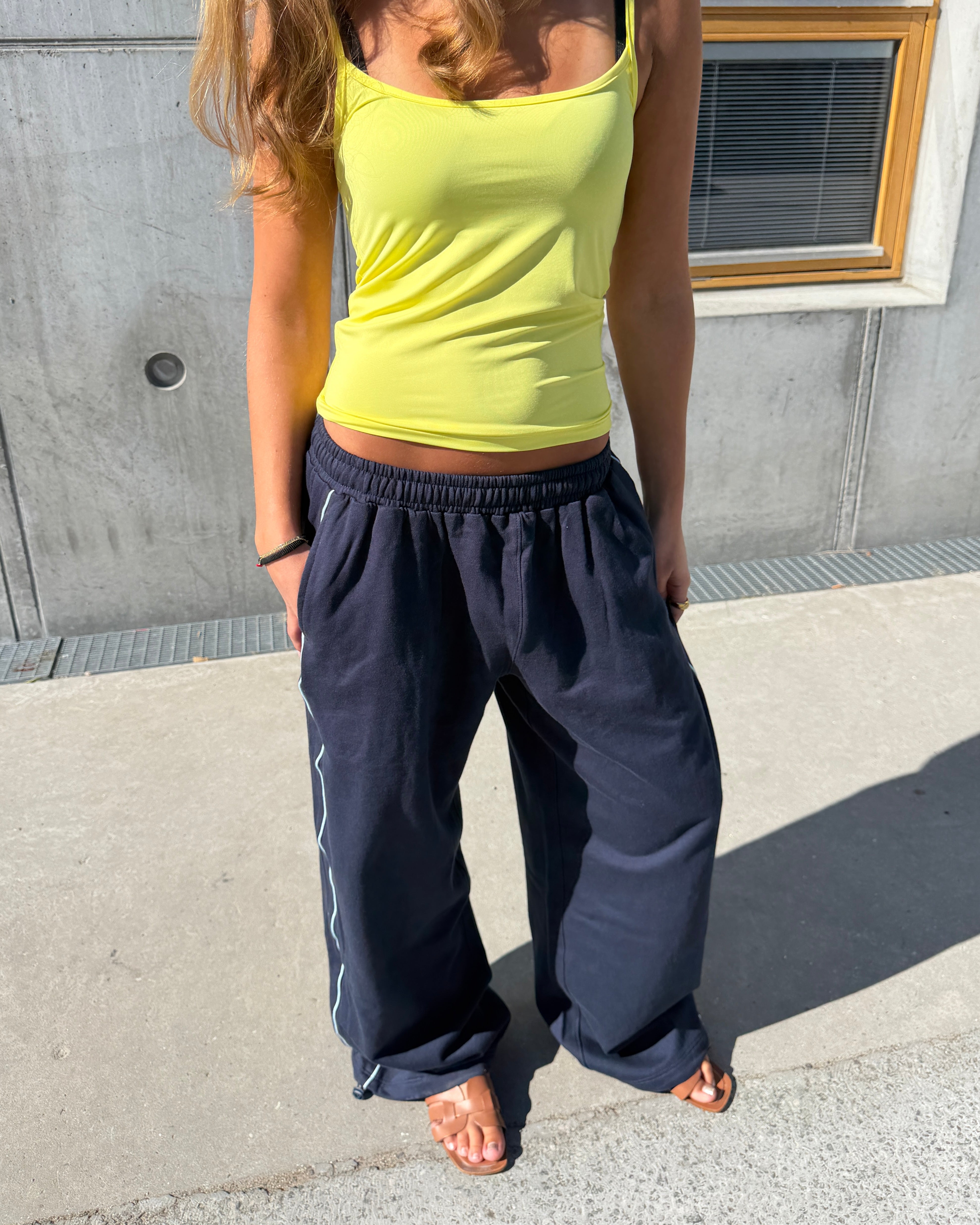 ANNA SWEATPANTS - NAVY - Dinvintageshop