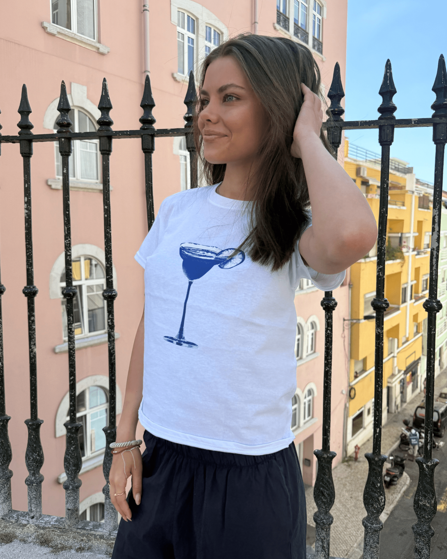 BLUE DRINK, BABY TEE - HVID - Dinvintageshop