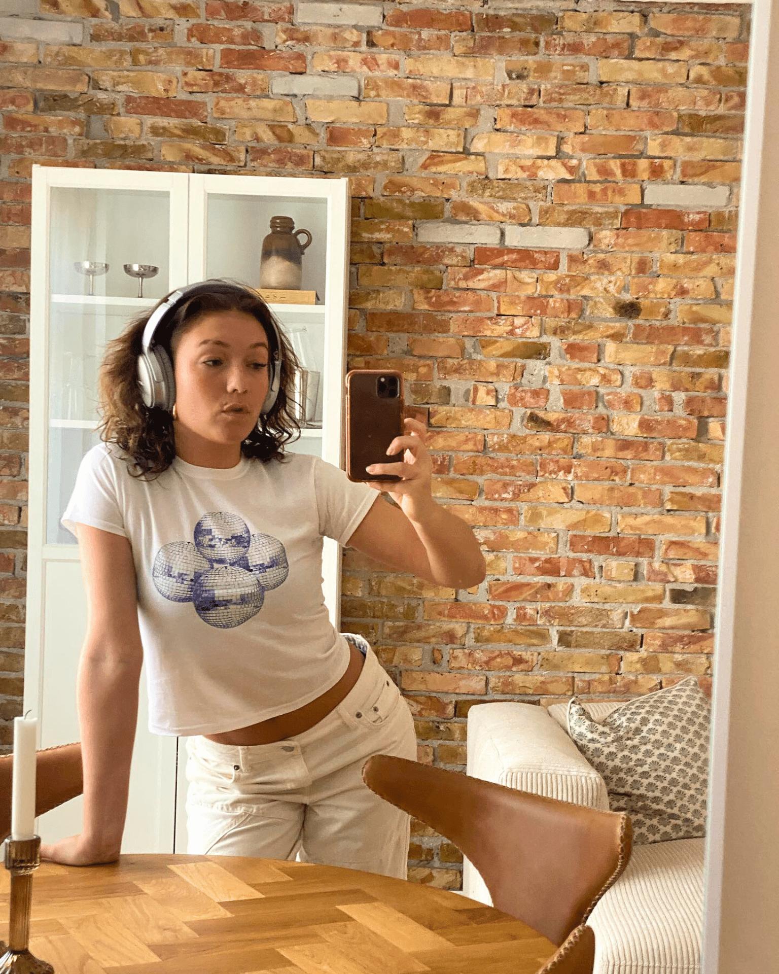 DISCO KUGLE (violet), BABY TEE - WHITE