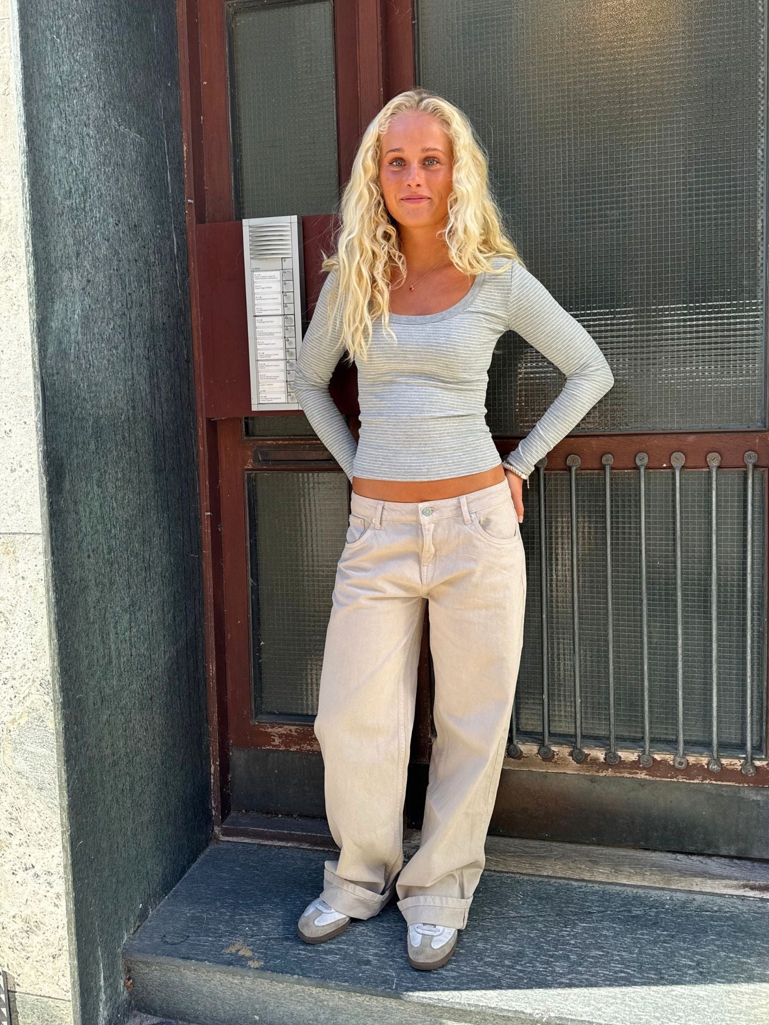 ESTHER JEANS - SAND - Dinvintageshop