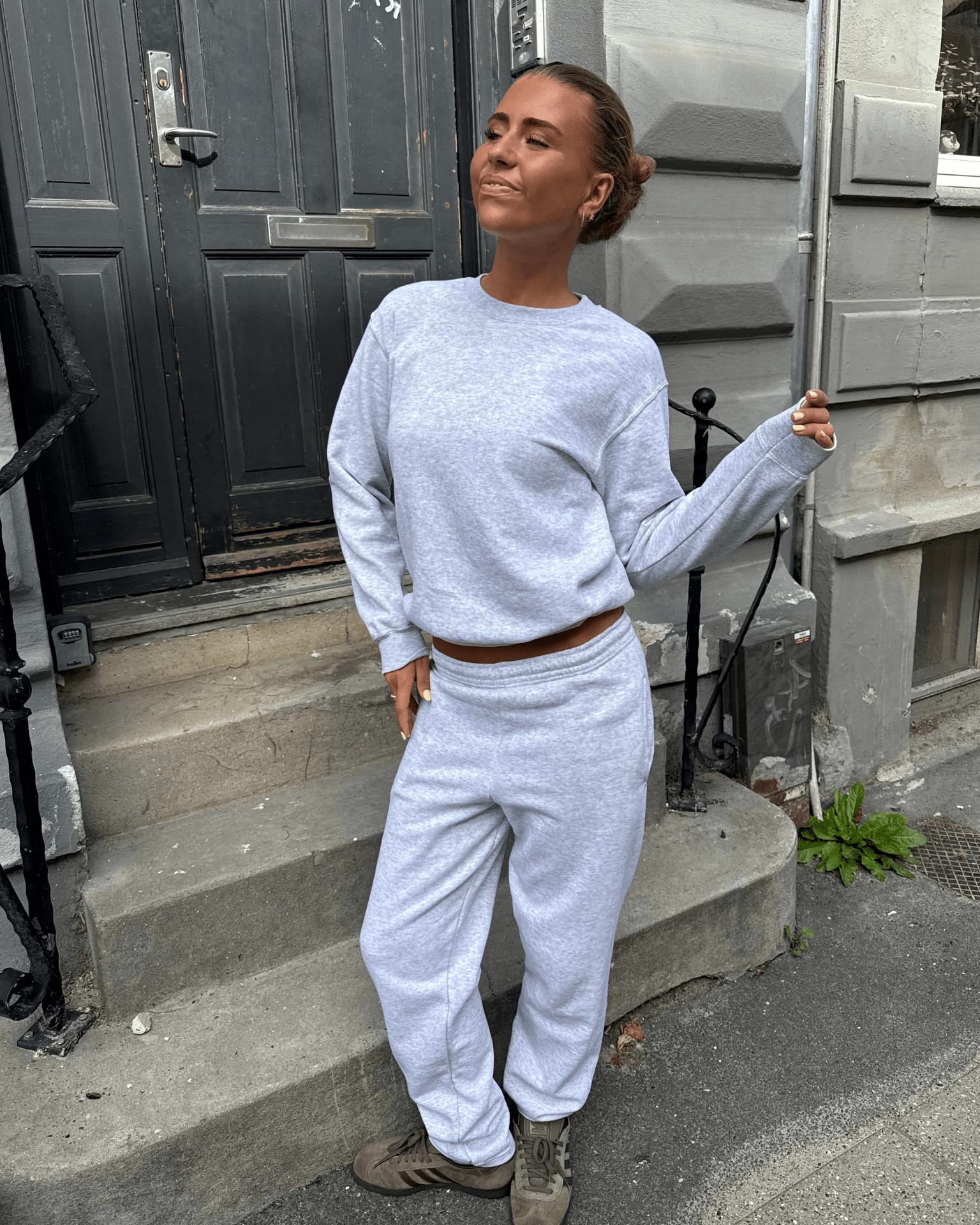 FRUIT SWEATSHIRT - GREY