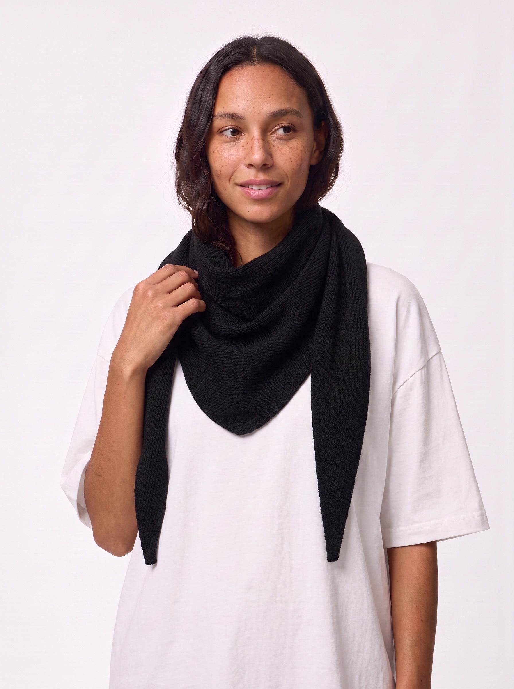 KOMMA BIG SCARF - BLACK - Dinvintageshop