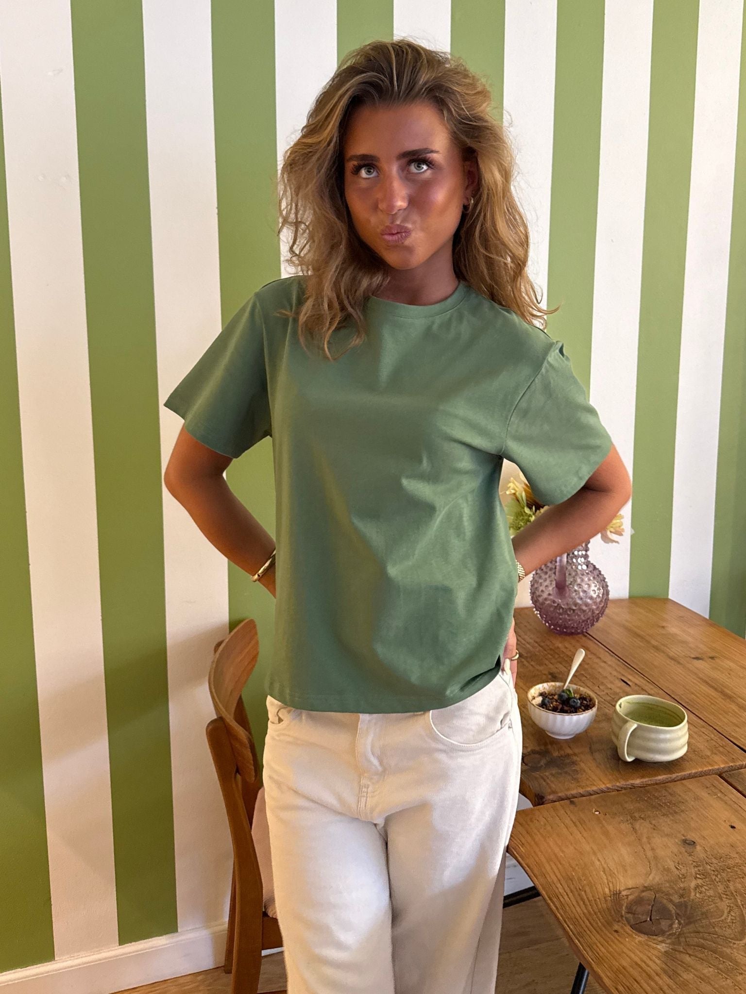 LYKKE TEE - GREEN - Dinvintageshop