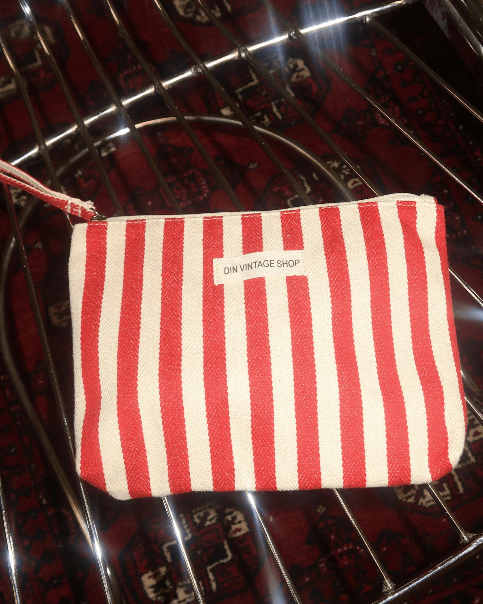 MAKEUP BAG - RED