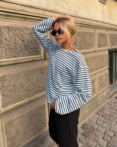 MALIA STRIPE TEE - LT BLUE/NAVY