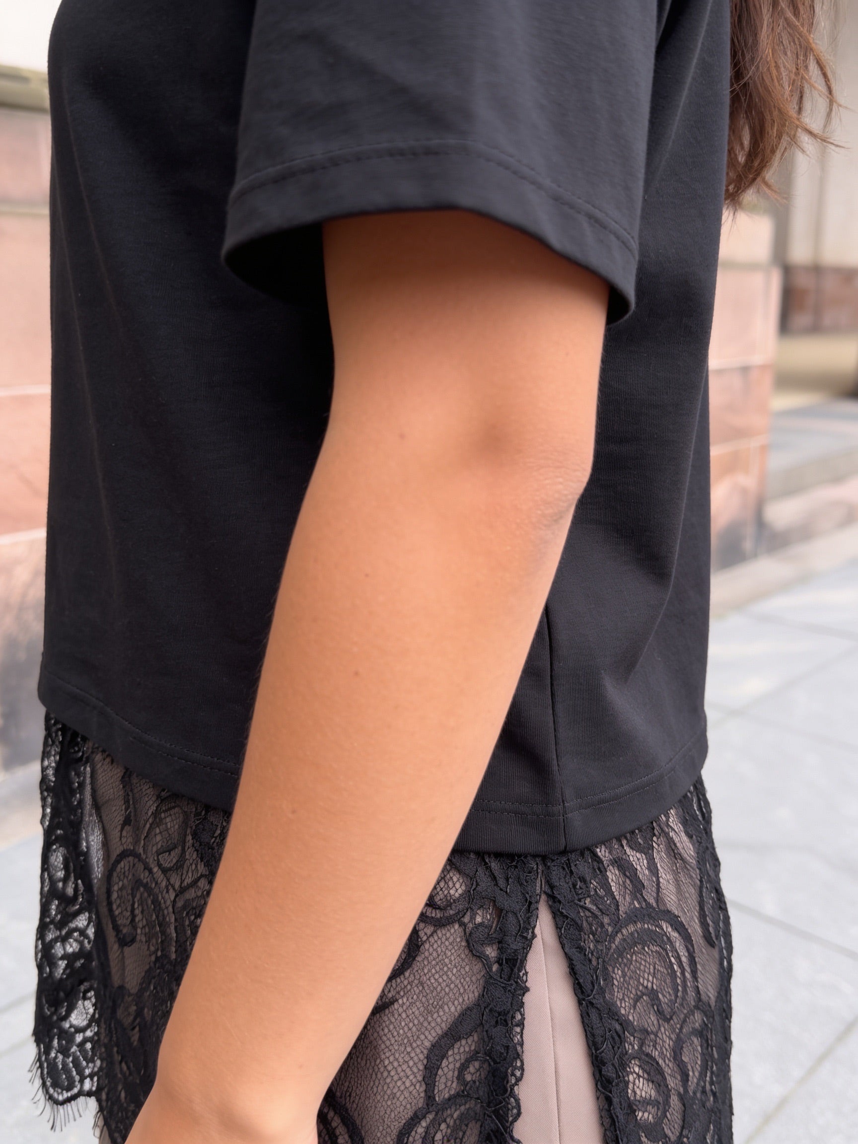 MAVE LACE T-SHIRT - BLACK - Dinvintageshop