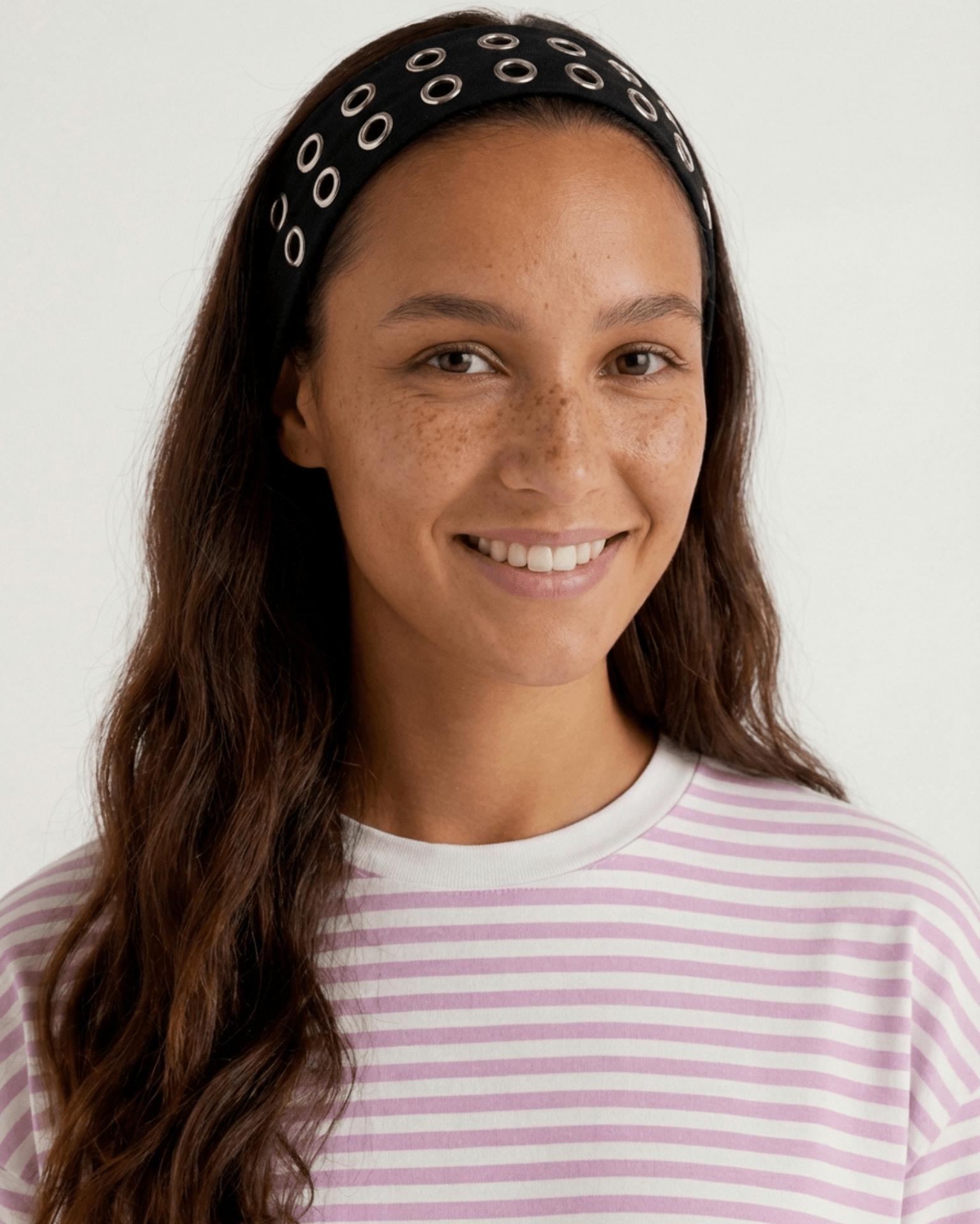 OLINE HÅRBÅND MED STUDS - BLACK
