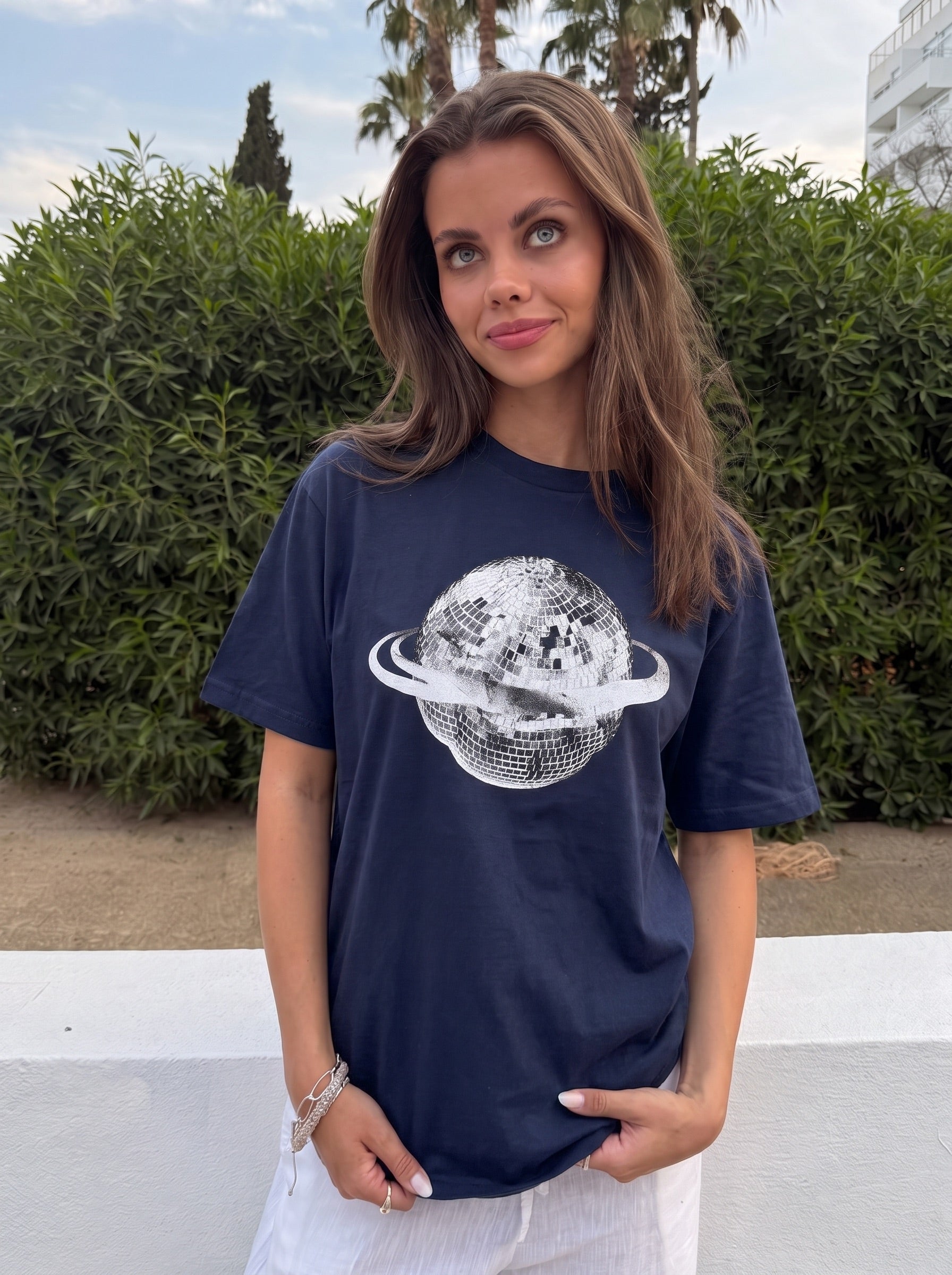 PLANET DISCO (hvid) UNISEX T-SHIRT - NAVY - Dinvintageshop