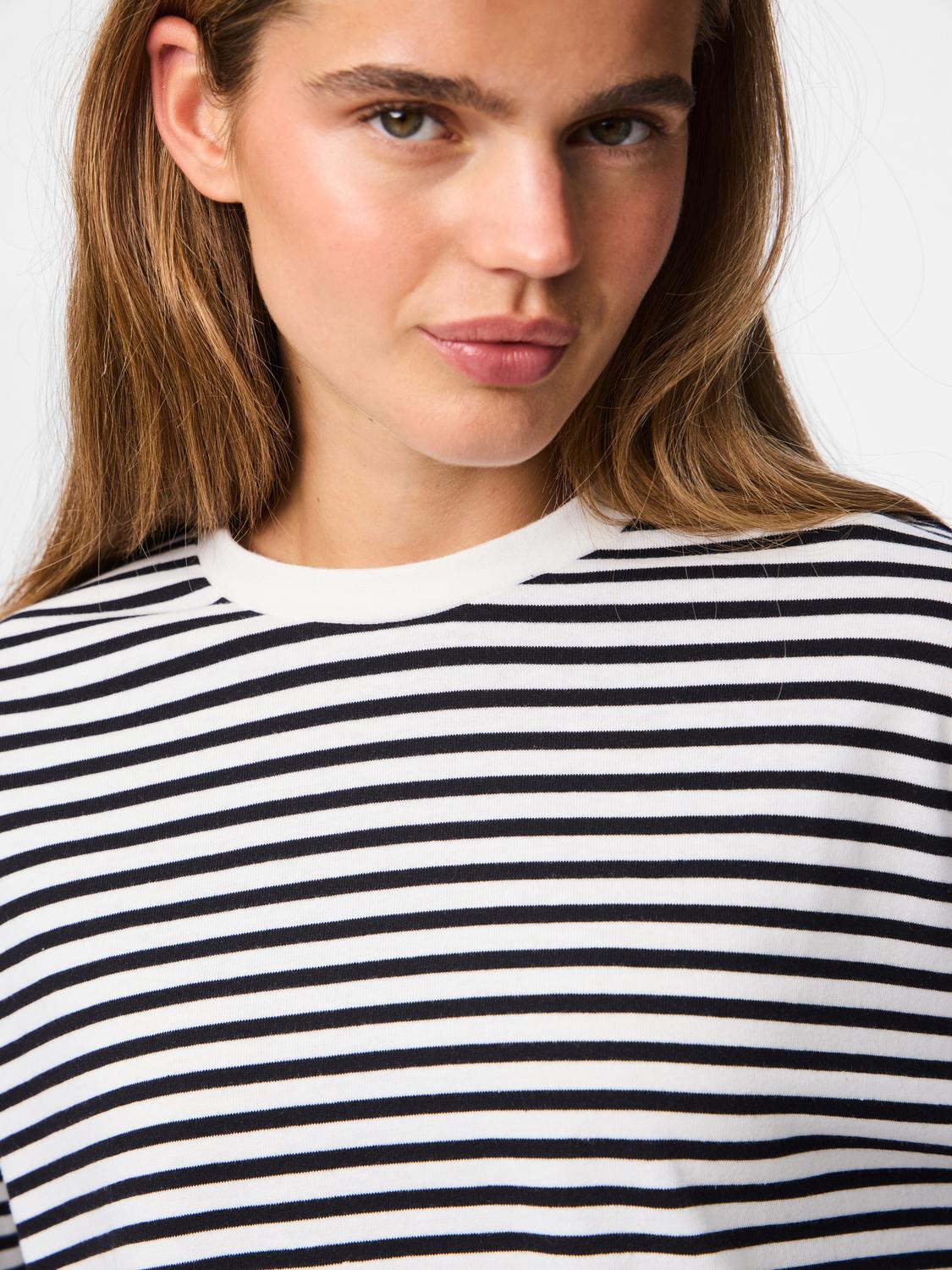 SADIE STRIPE TEE LS - CLOUD DANCER / SCHWARZ