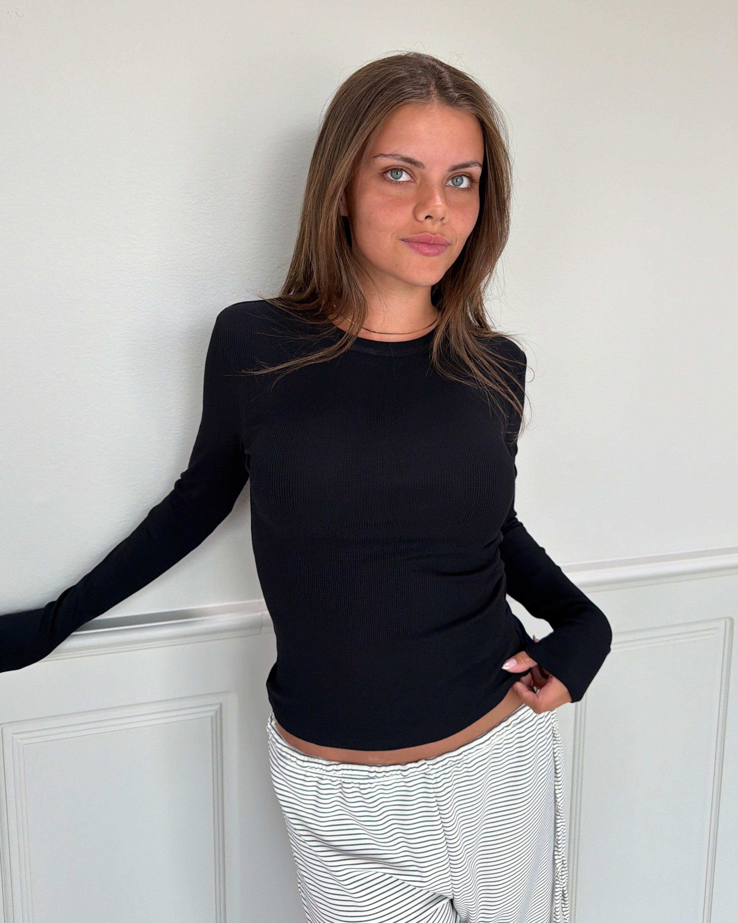 TILDE LANGÆRMET T - SHIRT - BLACK - Dinvintageshop